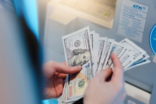 how-to-attract-money-tips